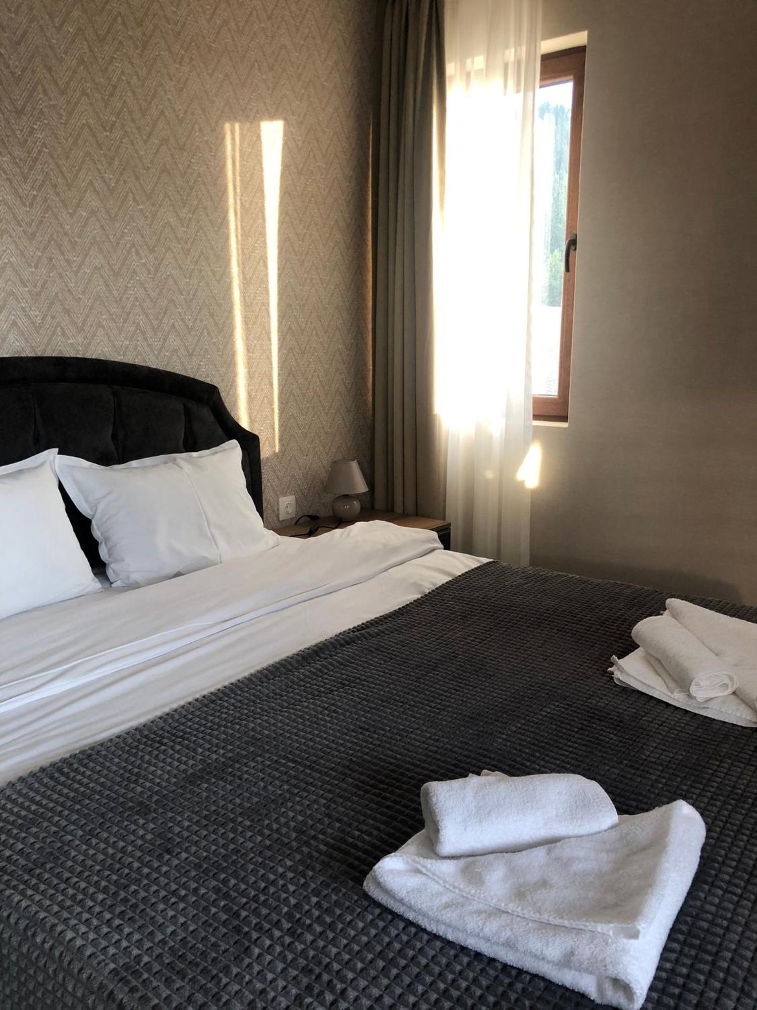 Luxury Aparthotel Studenets パンポロボ エクステリア 写真